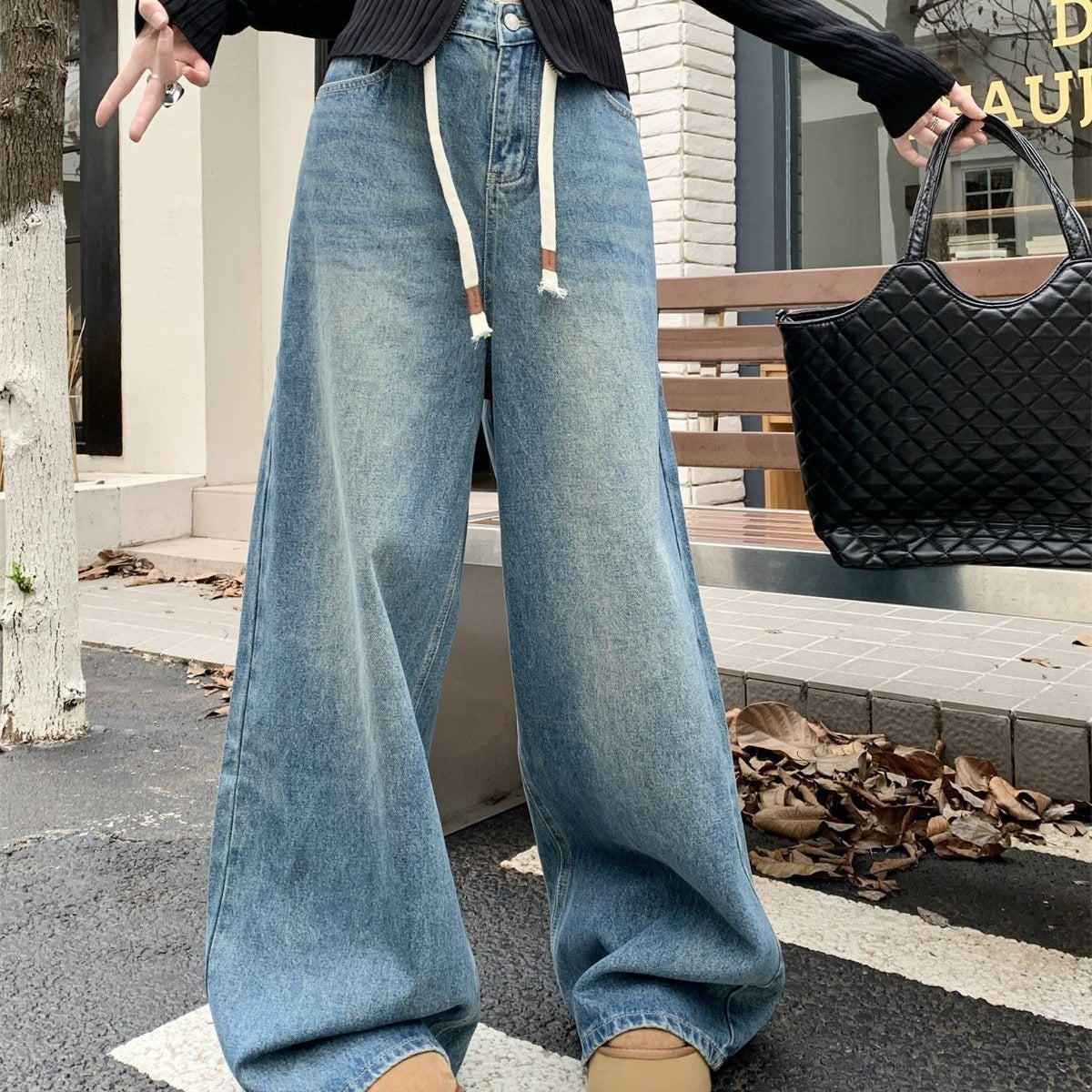 back-view-of-vintage-jeans-for-women
